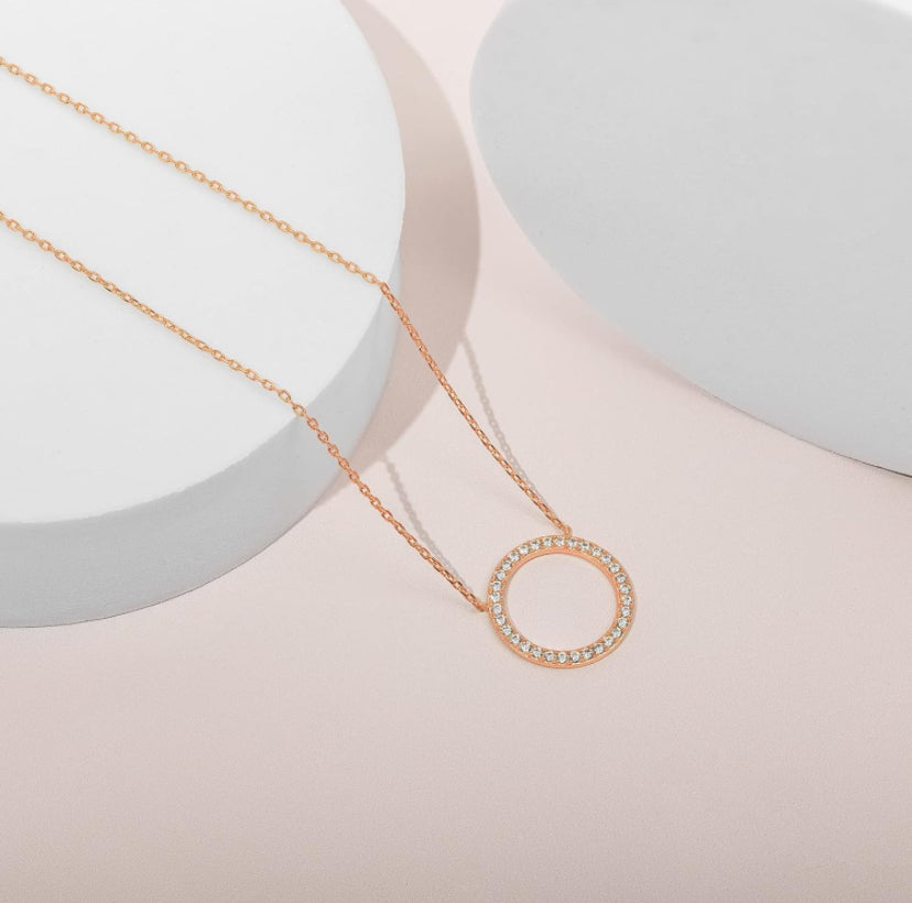 Isabella Infinty Circle Necklace