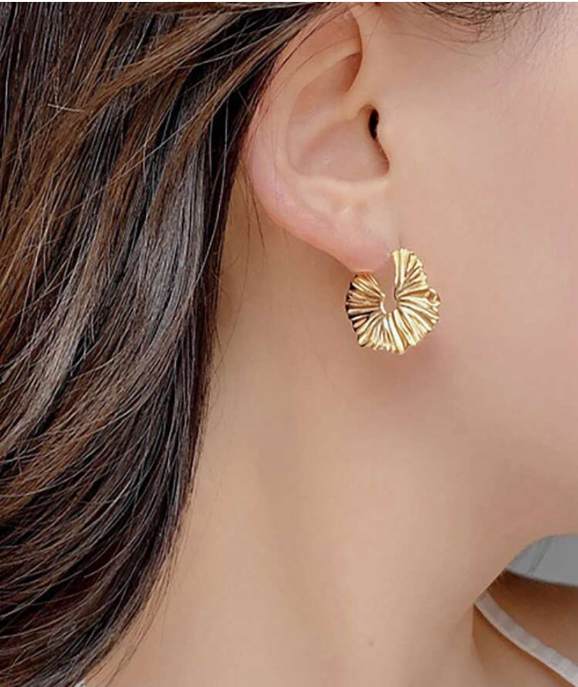 Chloe Gold Earrings