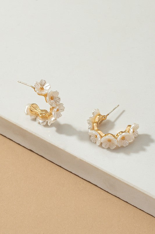 Pearl Gold Floral Pieroes ⚪︎ herlipto Pearl Gold Floral Earrings